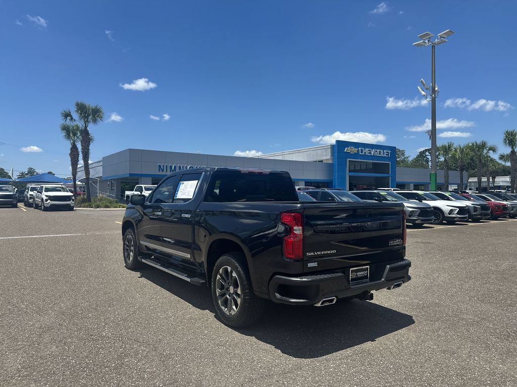 Used 2023 Chevrolet Silverado 1500 High Country w/ Technology Package AWD/4WD image 14