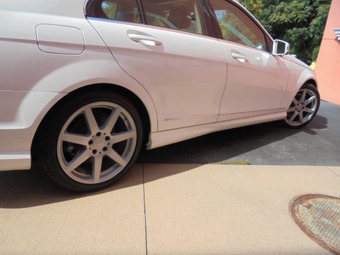 Used 2014 Mercedes-Benz C 300 4MATIC Sedan w/ Premium 1 Package image 28