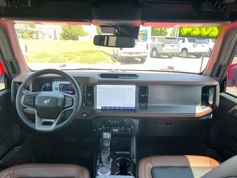 Used 2024 Ford Bronco Outer Banks AWD/4WD image 22
