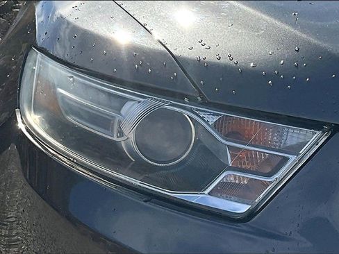 Used 2018 Ford Taurus Limited image 26