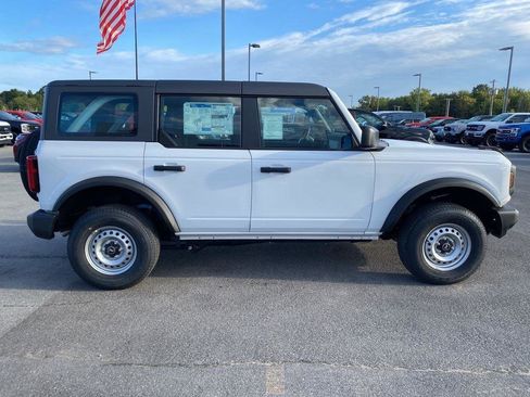 New 2025 Ford Bronco 4-Door AWD/4WD image 16