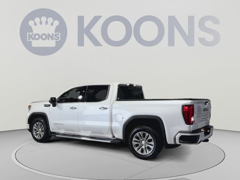 Used 2023 GMC Sierra 1500 Denali w/ Technology Package AWD/4WD image 8