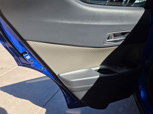 Used 2020 Toyota C-HR Limited image 27