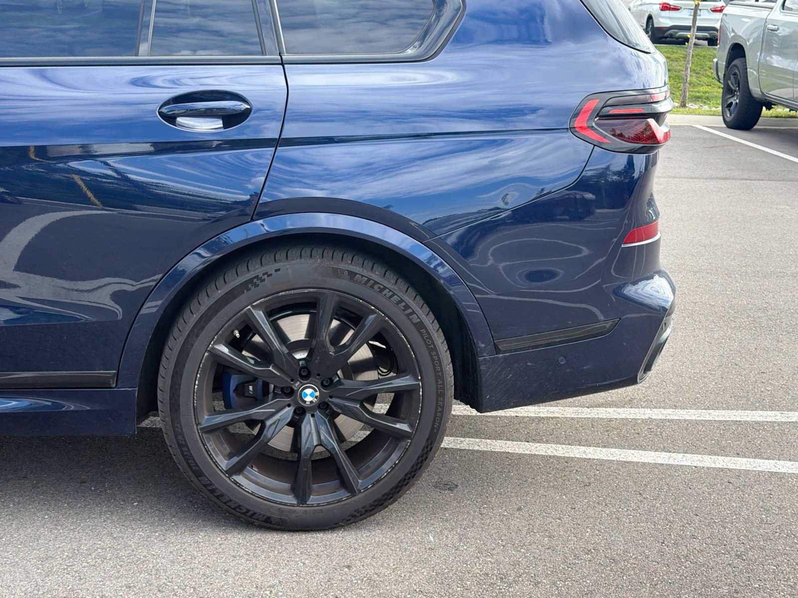 Used 2024 BMW X7 M60i w/ Executive Package AWD/4WD image 4
