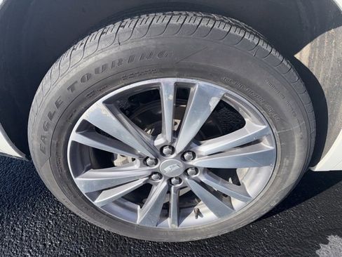 Used 2020 Cadillac XT6 Premium Luxury image 34