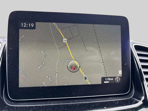 Used 2017 Mercedes-Benz GLS 450 4MATIC image 32