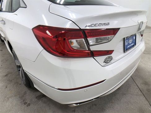 Used 2020 Honda Accord Touring image 36