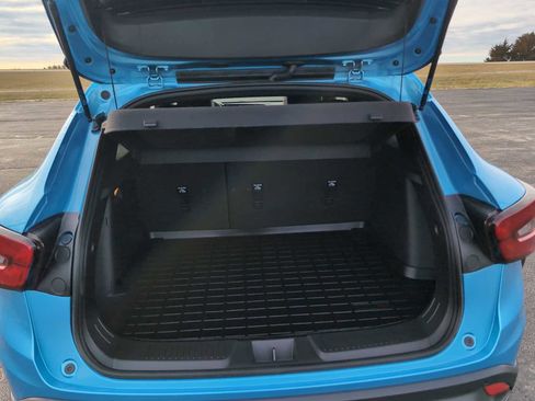 Used 2025 Chevrolet Trax RS w/ Driver Confidence Package image 24