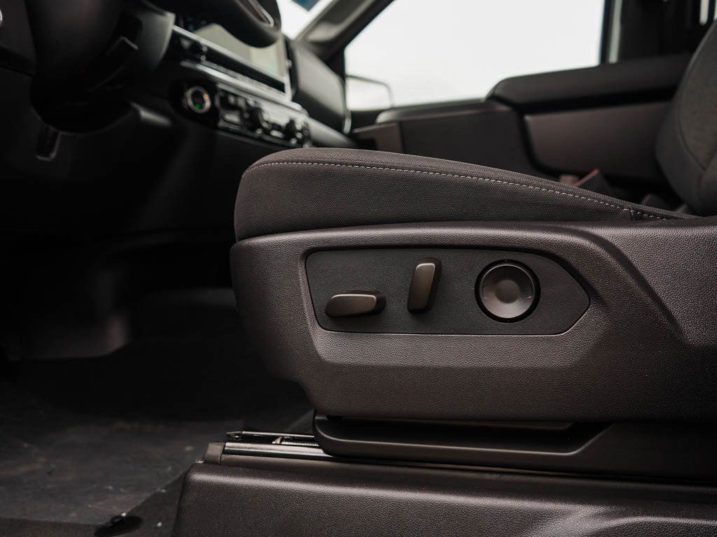 New 2025 Chevrolet Silverado 1500 LT AWD/4WD image 16