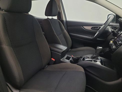 Used 2022 Nissan Rogue Sport S image 21