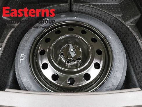 Used 2022 Lincoln Nautilus FWD w/ Premium Package image 25