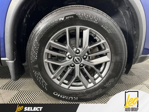 Used 2023 Nissan Rogue S AWD/4WD image 30