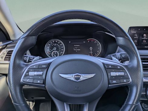 Used 2023 Genesis G70 2.0T image 31
