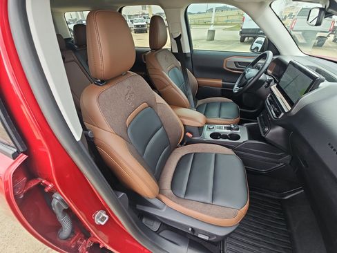 Used 2025 Ford Bronco Sport Outer Banks w/ Outer Banks Tech Package+ image 31