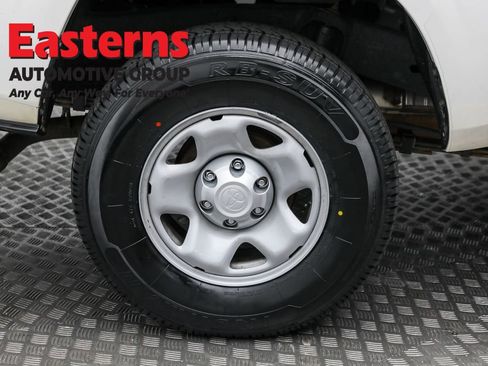 Used 2022 Toyota Tacoma SR w/ SR Convenience Package image 28