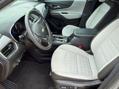 Used 2024 Chevrolet Equinox LS w/ LS Convenience Package FWD image 5