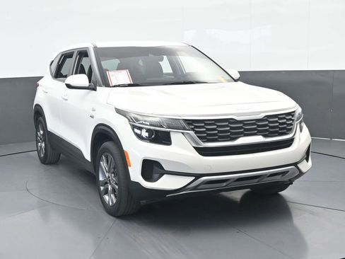 Used 2022 Kia Seltos LX image 9