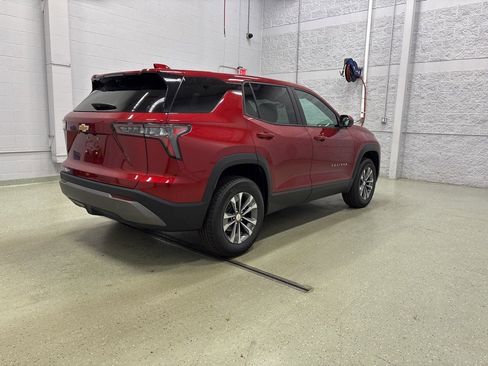 New 2026 Chevrolet Equinox LT w/ Convenience Package II image 3