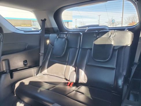 Used 2024 Ford Explorer XLT w/ Equipment Group 202A image 32