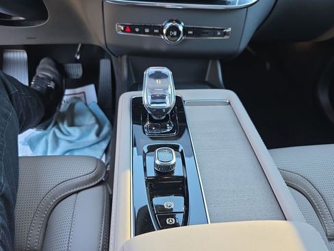 New 2026 Volvo XC90 B6 Ultra w/ Lounge Package image 36