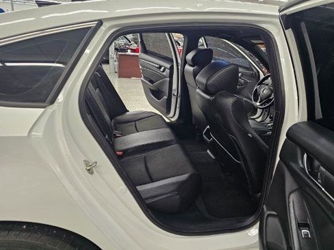 Used 2020 Honda Accord Sport image 13