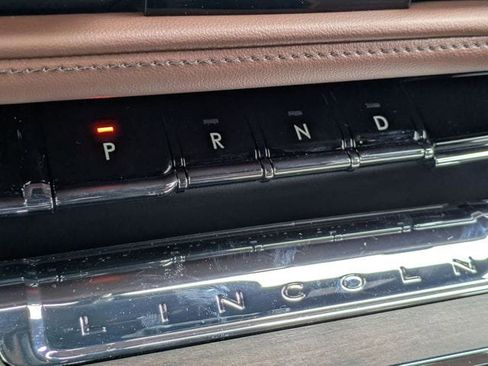 New 2026 Lincoln Aviator Reserve image 6