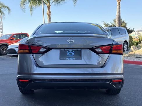 Used 2024 Nissan Altima 2.5 S FWD image 12