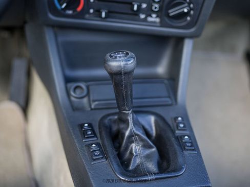 Used 1987 BMW 325i Convertible RWD image 28