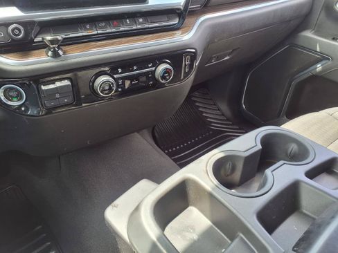 Used 2024 Chevrolet Silverado 2500 LT AWD/4WD image 25
