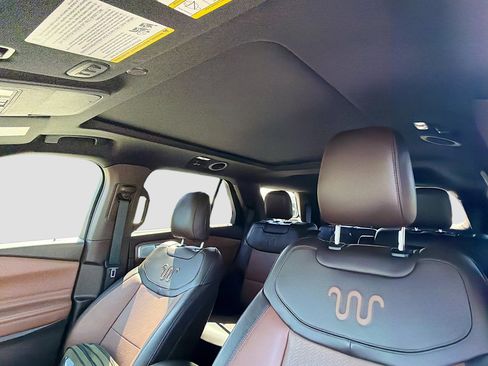 Used 2021 Ford Explorer King Ranch w/ Premium Technology Package image 29