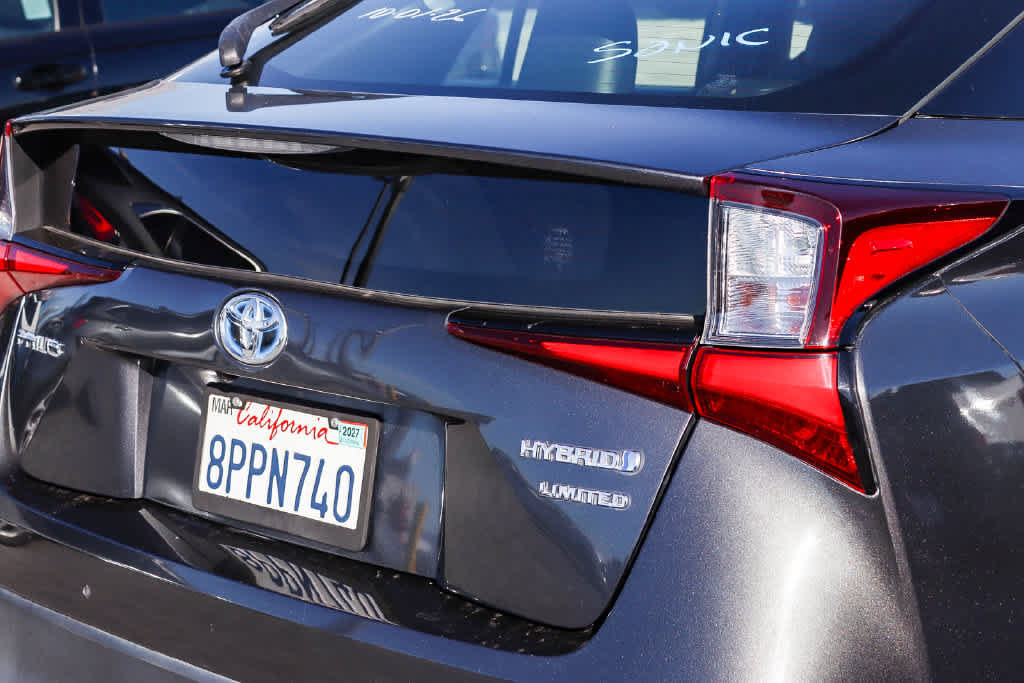 Used 2020 Toyota Prius Limited FWD image 9
