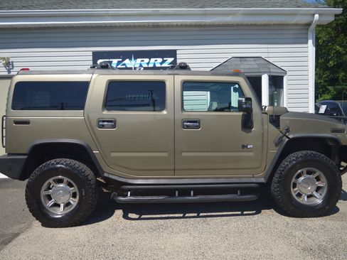 Used 2005 HUMMER H2 w/ Preferred Equipment Group AWD/4WD image 6