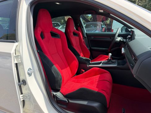 Used 2025 Honda Civic Type R image 11