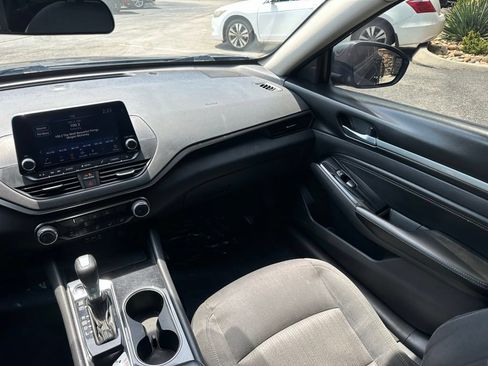 Used 2021 Nissan Altima 2.5 SV FWD image 22