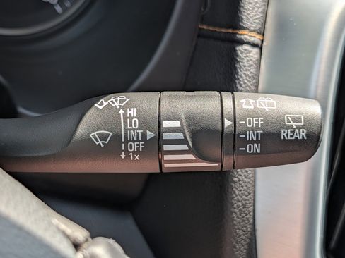 Used 2021 GMC Terrain SLE w/ Driver Convenience Package AWD/4WD image 28