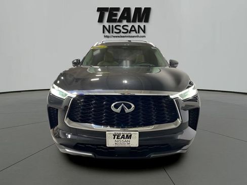 Used 2023 INFINITI QX60 Sensory w/ Vision Package AWD/4WD image 2