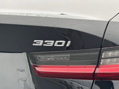 Used 2022 BMW 330i Sedan w/ Driving Assistance Package image 26