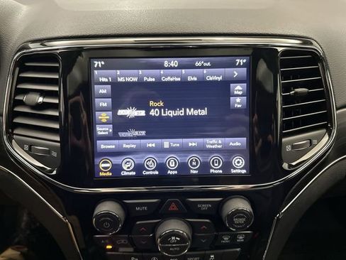 Used 2021 Jeep Grand Cherokee Limited AWD/4WD image 15