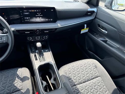 New 2025 Nissan Kicks SV w/ SV Premium Package image 17