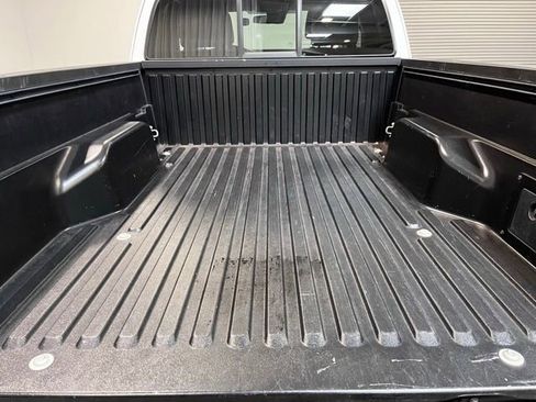 Used 2020 Toyota Tacoma SR w/ SR Convenience Package RWD image 15
