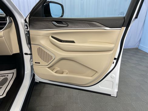 Used 2023 Jeep Grand Cherokee 4WD 4xe image 48