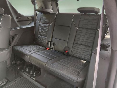 Used 2023 Cadillac Escalade Sport Platinum w/ LPO, ONYX Package AWD/4WD image 14