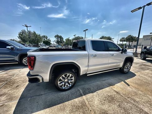 Used 2025 GMC Sierra 1500 Denali w/ Denali Reserve Package AWD/4WD image 11