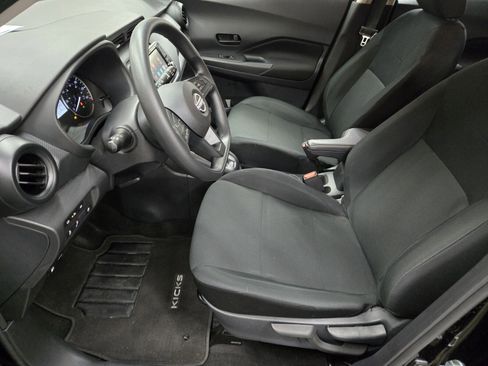 Used 2024 Nissan Kicks S image 7