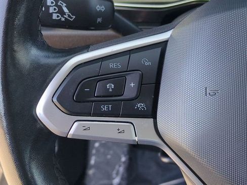 Used 2024 Volkswagen Jetta SE FWD image 12