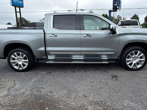Certified 2024 Chevrolet Silverado 1500 High Country w/ High Country Premium Package AWD/4WD image 4