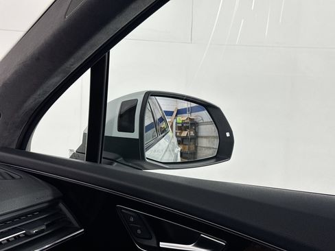 Used 2018 Audi Q7 3.0T Prestige w/ Prestige Package AWD/4WD image 18