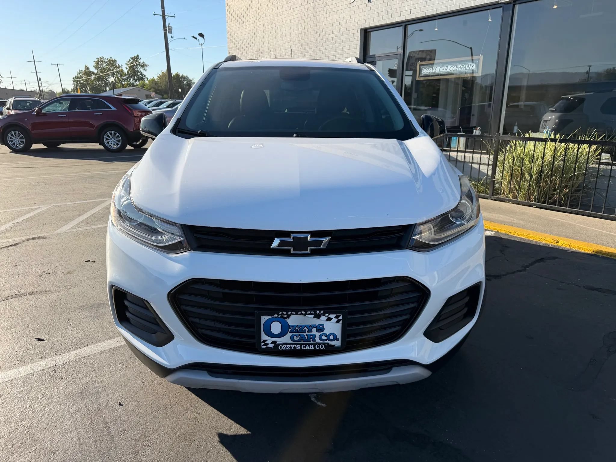 Used 2019 Chevrolet Trax LT w/ Sun & Sound Package AWD/4WD image 3