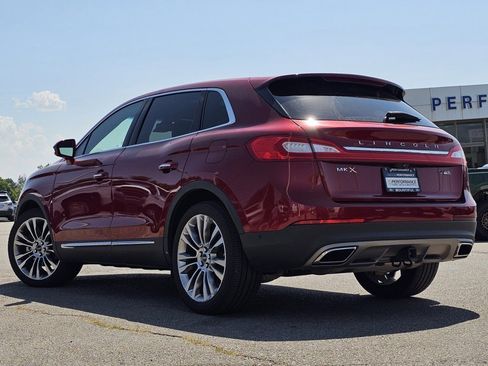Used 2016 Lincoln MKX Reserve w/ Luxury Package image 18