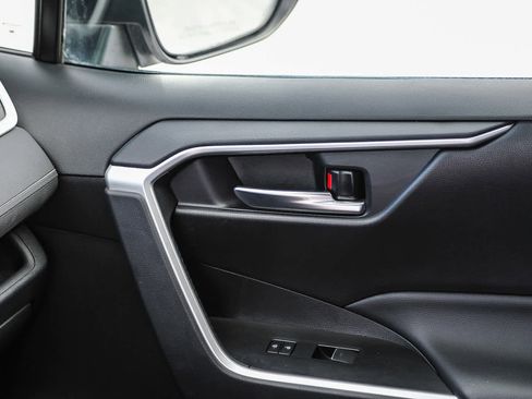 Certified 2025 Toyota RAV4 XLE image 20